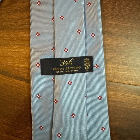 BROOKS BROTHERS “346” Stain Resistant Blue and Red Polka Dot Tie - Picture 4 of 8